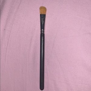 MAC 252 BRUSH